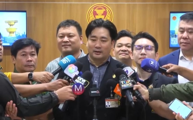 &ldquo;อี้&rdquo; ลั่น &ldquo;ฟิล์ม&rdquo; หน้าตาก็ดี แต่ใช้ชีวิตประมาท