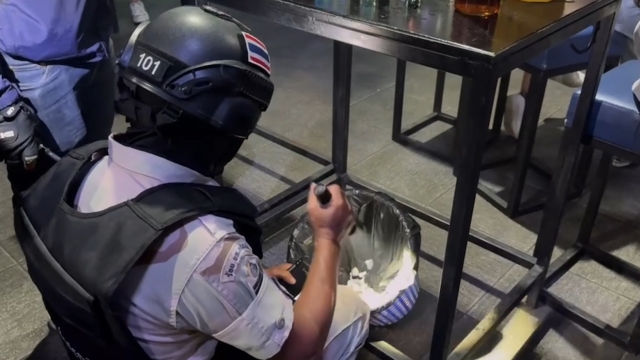 บุกจับผับดังพัทยา นักท่องเที่ยวฉี่ม่วง 54 คน