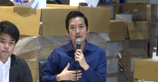 &ldquo;เชน ธนา&rdquo; พาทัวร์โกดัง ยันสินค้าอยู่ครบ ไม่ได้โกง 