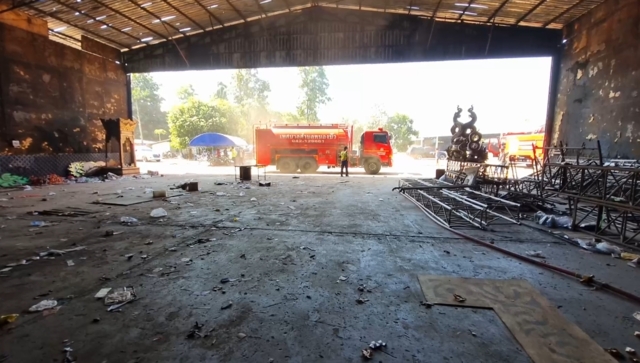 ไฟไหม้โกดังเก็บของ &ldquo;แม่นกน้อย&rdquo; ซ้ำอีก 